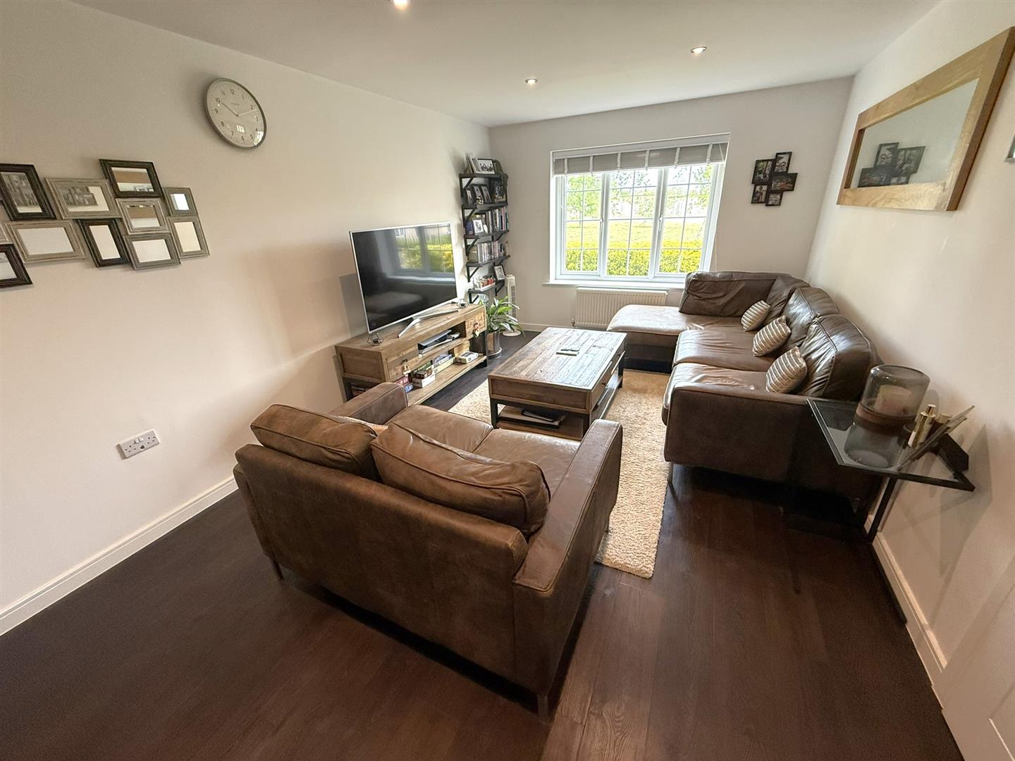 Sandown Crescent, 